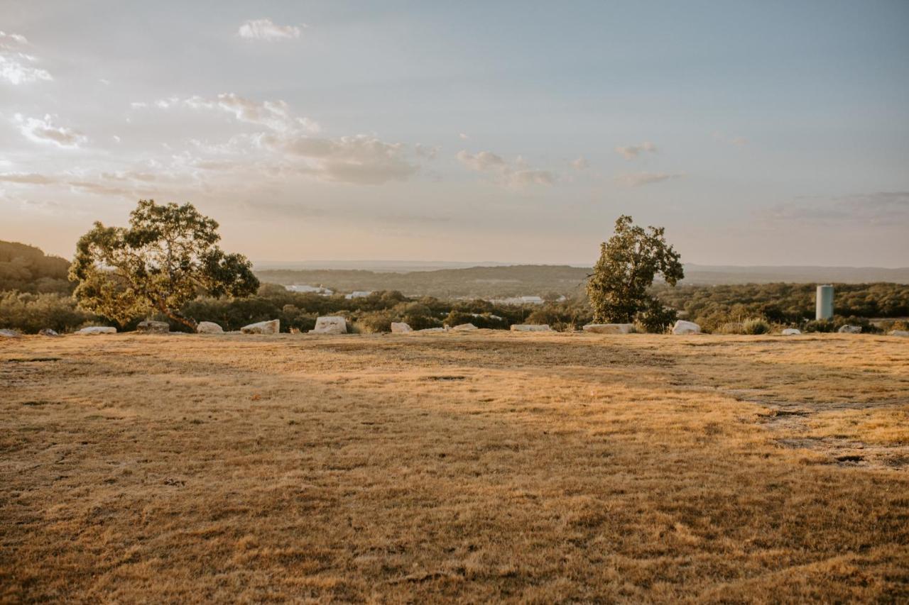 Hummingbird Haus - Hill Country Views On 20 Acres With Firepit Βίλα Spring Branch Εξωτερικό φωτογραφία