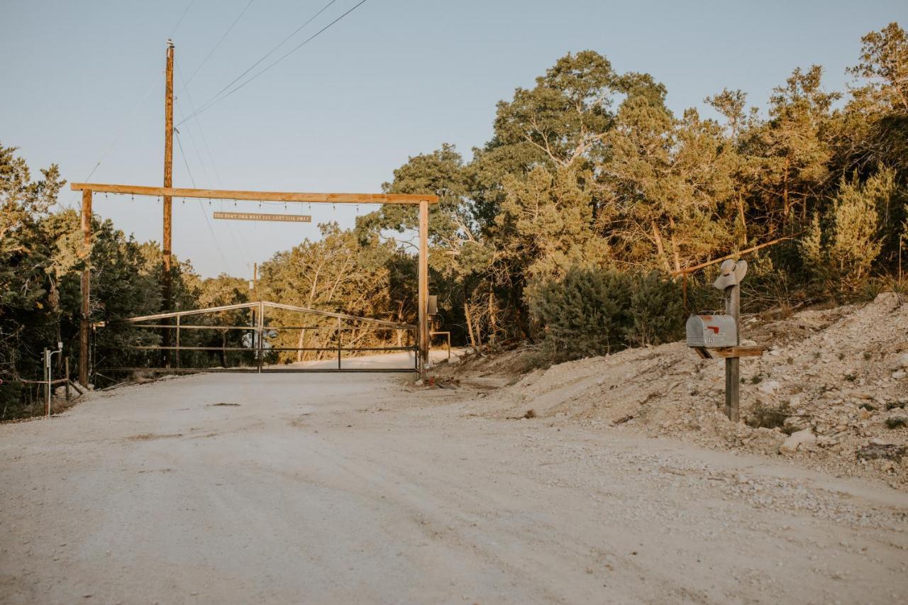 Hummingbird Haus - Hill Country Views On 20 Acres With Firepit Βίλα Spring Branch Εξωτερικό φωτογραφία