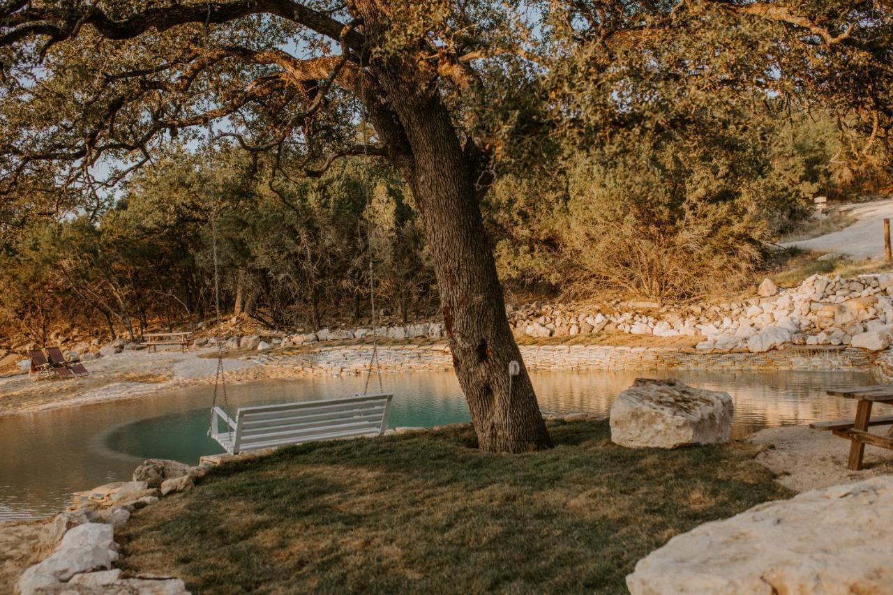 Hummingbird Haus - Hill Country Views On 20 Acres With Firepit Βίλα Spring Branch Εξωτερικό φωτογραφία