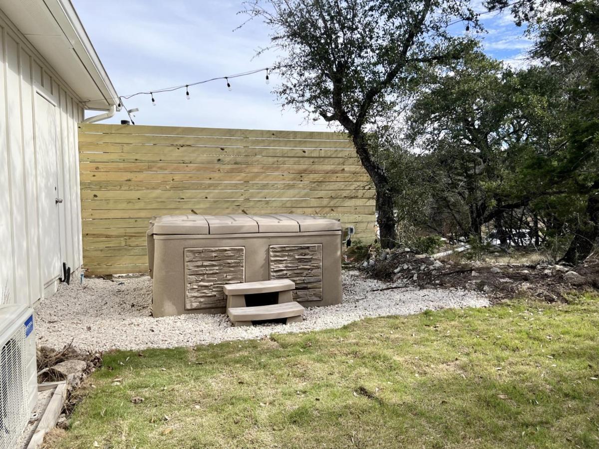Hummingbird Haus - Hill Country Views On 20 Acres With Firepit Βίλα Spring Branch Εξωτερικό φωτογραφία